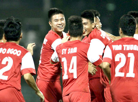 Đội U22 Việt Nam để lại ấn tượng xấu vì lối đá thô bạo.
